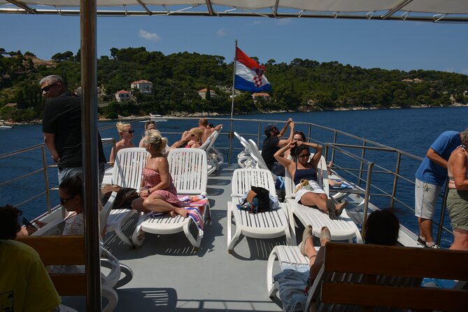 Dubrovnik: 3 Islands Boat Tour with Lunch & drinks(FR, ES, EN) - The Boat Setup: Music, Dance Floor, WiFi, and Real-Life Comfort
