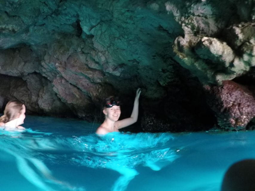 Dubrovnik: Blue Cave & Sunj Beach Boat Tour with Drinks - Sunj Beach: Sand Time on the Adriatic