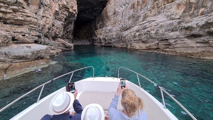Dubrovnik Private Speedboat Tour to Elaphite Islands - Sipan’s quieter pace: walking, free time, and island rhythm