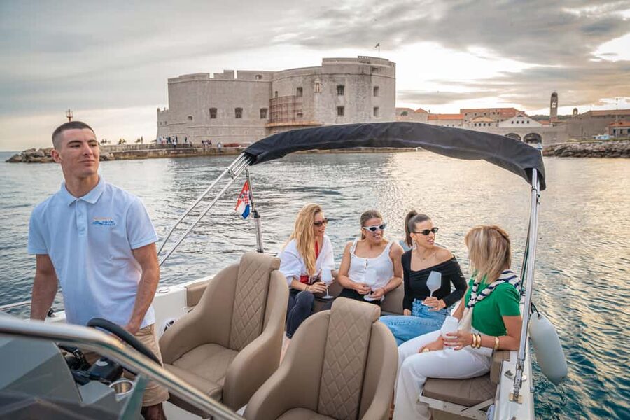 Dubrovnik Private Speedboat Tour to Elaphite Islands - Who this private speedboat tour suits best