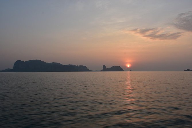 Early Bird Phi Phi Island & 4 Islands Speed Boat Tour from Krabi - Why an early 7am departure changes everything on Phi Phi