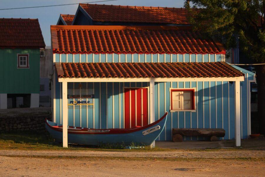 Escaroupim: 1 hour boat trip, guided tour - Key things to know before you go