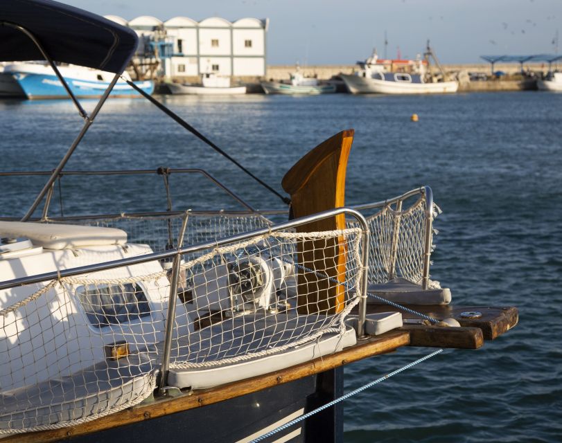 Estepona: Sunset boat trip & Cava & Tapa - Price and value: what $393 per group really buys