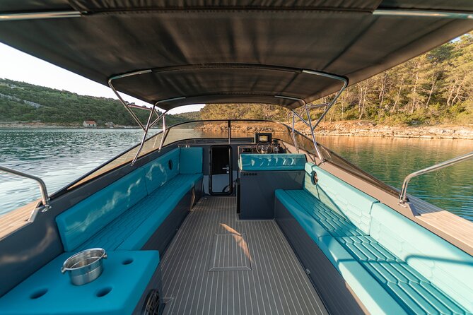 Exclusive Blue Lagoon Luxury Boat Tour from Split - Timing and Weather: The Day Works Best When the Sea Plays Along