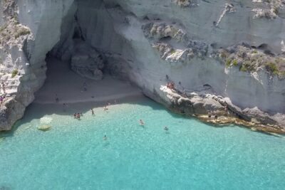 Exclusive boat tour in Tropea. Just you and your family - 4 hours - Capo Vaticano: the opening viewpoint stop