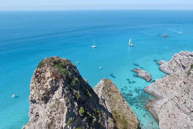 Exclusive boat tour in Tropea. Just you and your family - 4 hours - Formicoli Beach and Roman port remains at Forum Erculis