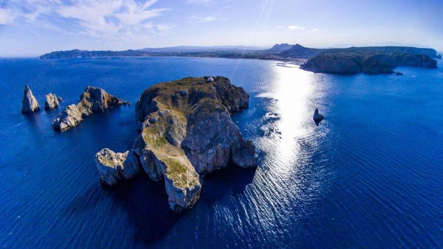Explore the Medes Islands & Discover the Magic of Estartit! - Price and value around $53: what you’re really paying for