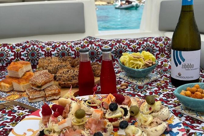 Favignana inflatable boat tour, wine tasting, snorkeling and relaxation - Group size, onboard vibe, and where the relaxation shows up