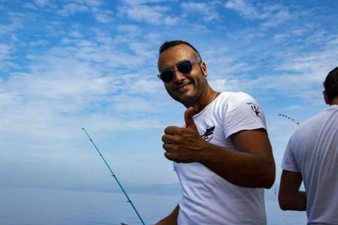 Fishing, Snorkelling & Dolphin Boat Tour - Snorkeling time: getting your gear ready and staying comfortable