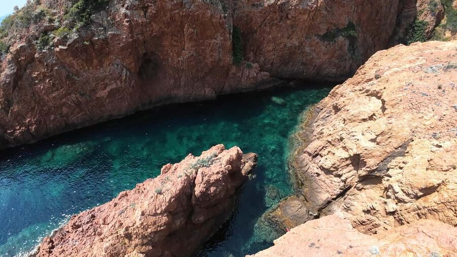 Fréjus: Sea and Creeks Boat Tour with Snorkeling and Drinks - Esterel Massif Coast: Volcanic Rock and Coastal Creeks You Can’t Reach by Car