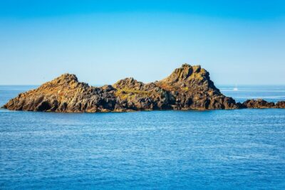 From Ajaccio/Porticcio:Ajaccio & Sanguinaires Gulf Boat Tour - North shore pass: Tino Rossi, the Greek chapel, Marin cemetery, and the Citadel