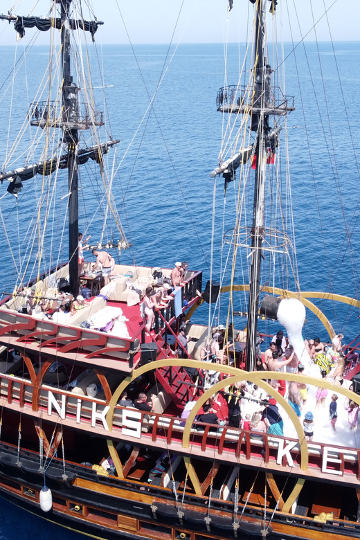 From Alanya: Boat Tour with Unlimited Soft Drinks and Lunch - The Foam Party and Return Trip: When the Crew Turns Playful