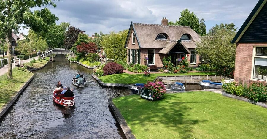 From Amsterdam: Giethoorn Small Group Tour with Boat Ride - Key things I’d put on your radar