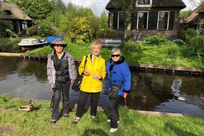 From Amsterdam: Zaanse Schans, Volendam, Giethoorn with Boat Tour - Volendam Haven: harbor colors, traditional dress, and easy strolling