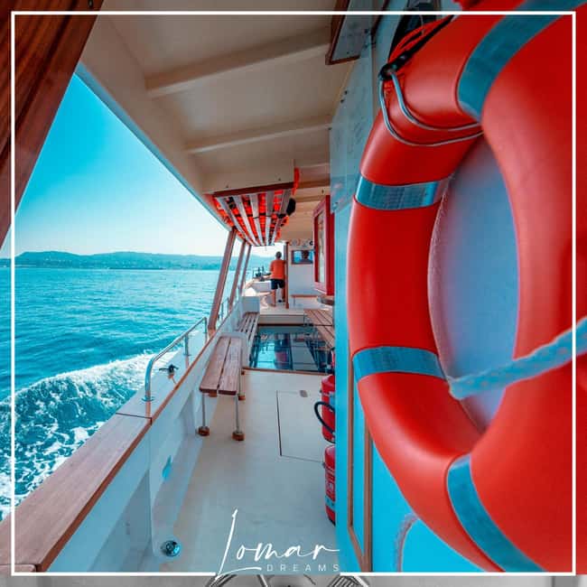 From Bacoli: Submerged Park of Baia Glass Bottom Boat Tour - What to wear (and what not to wear) on the boat