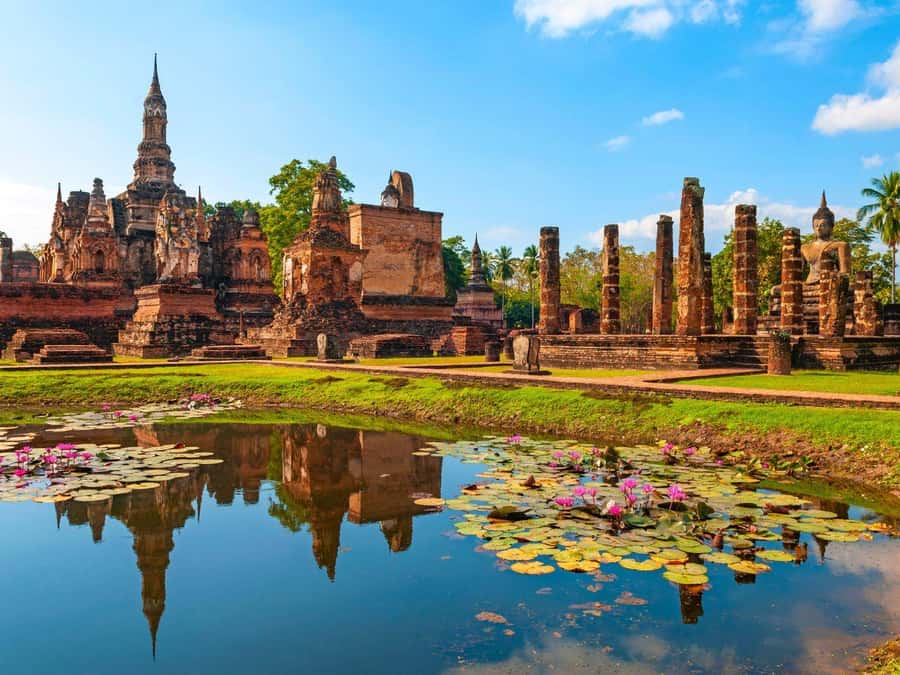 From Bangkok: Ayutthaya Temples and Boat Tour with Lunch - Lunch by the river: The break that keeps the day from burning out