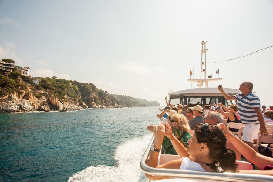 From Barcelona: Costa Brava Day Tour with Boat Trip - The Dofijets Boat Ride to Tossa de Mar: When the coastline becomes the main character
