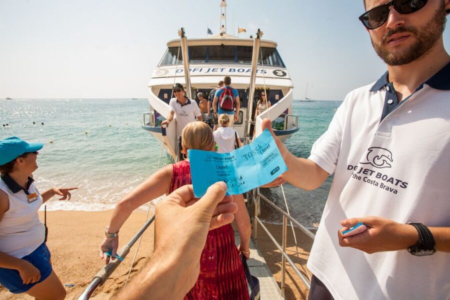 From Barcelona: Costa Brava Day Tour with Boat Trip - Tossa de Mar Guided Tour: Fortified walls, old streets, and Sa Roqueta