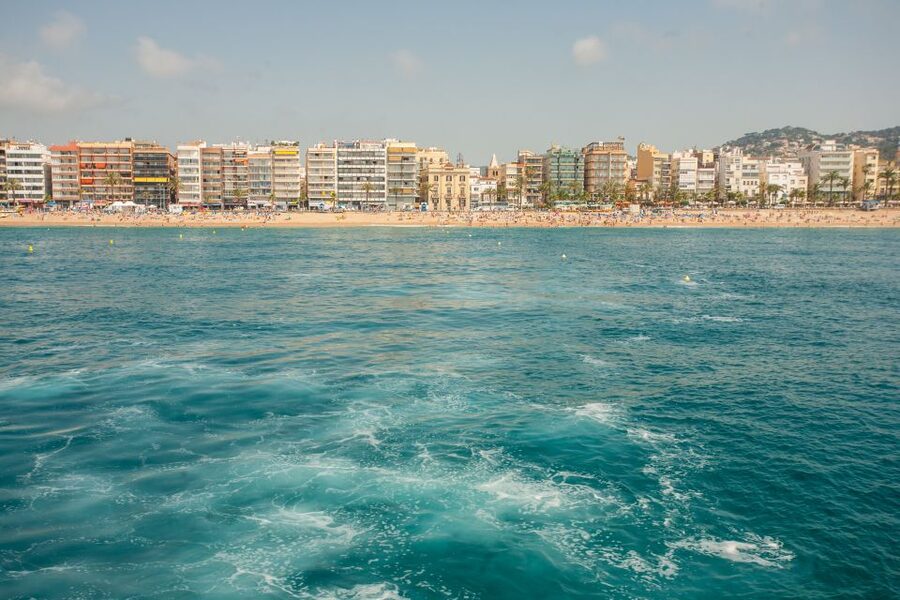 From Barcelona: Costa Brava Day Tour with Boat Trip - Free Time Smart Use in Tossa: Lunch, swimming, and not feeling rushed