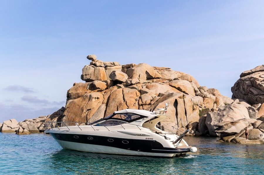From Bonifacio: Lavezzi Islands and Bonifacio Boat Tour - Corsica in half a day: the “why this tour works” angle