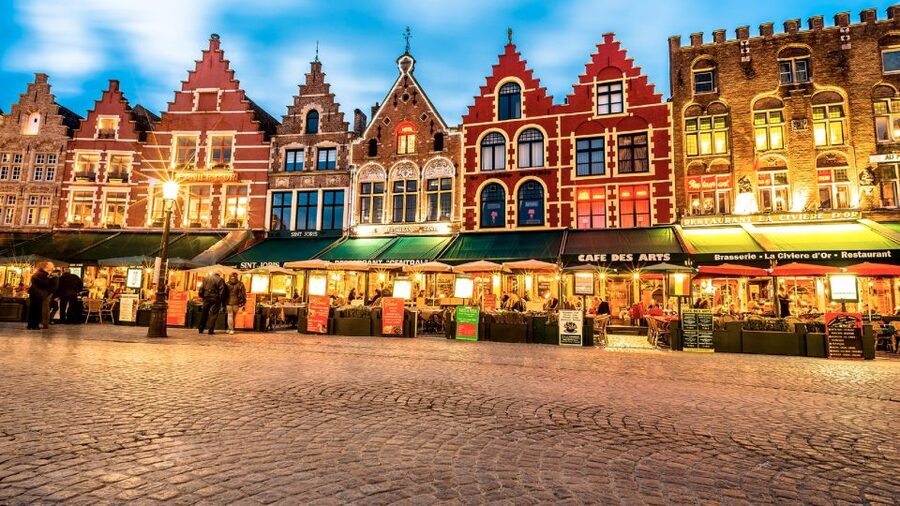 From Brussels: Bruges Day Trip with Boat Tour Option (ENG) - Your free time: 3–4 hours to eat, shop, and walk without a script