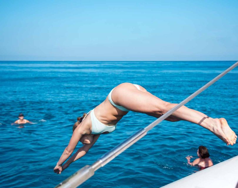 From Denia: Boat Trip to Tallada Cave with Optional Swim - Cruising Toward Cova Tallada: The Main Attraction