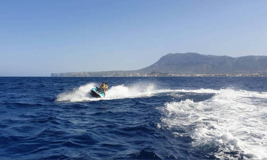 From Dénia/Jávea: Cala Blanca Boat Trip with Jet Ski & Lunch - Safety and rules you’ll want to follow