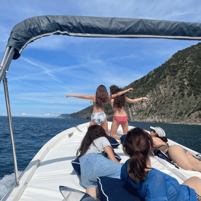 From Fezzano: Portovenere & Gulf of Poets Half-Day Boat Tour - Portovenere time: a boat-side view plus a chance to walk