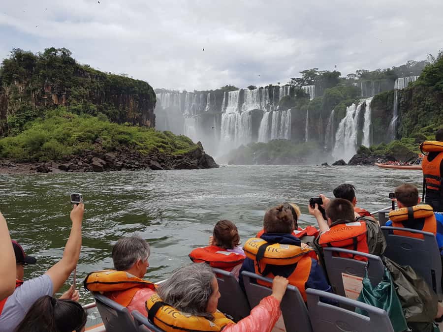 From Foz do Iguaçu: Iguazú Falls Boat Ride Argentina - Key Things That Make This Iguazú Falls Day Work