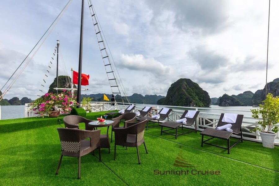 From Hanoi: 2-Day Ha Long Bay Boat Tour - Day 2: Bohon Island and Luon Cave by Bamboo Boat or Kayak