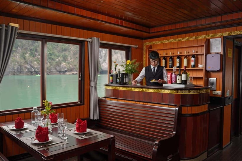 From Hanoi/Cat Ba: Lan Ha Bay Full-Day Boat Trip - Lunch at Ong Cam Islet: filling, local, and on the move