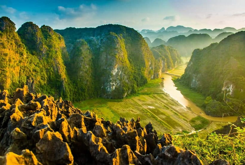 From Hanoi: Ninh Binh Boat Ride, Mua Cave Hike, Temple Visit - Bai Dinh Pagoda: Big Sacred Space and a Mandatory Electric Car Fee