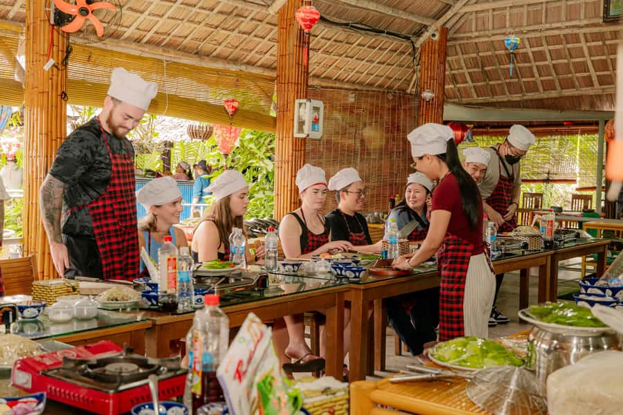 From Hoi An: Market Tour, Basket Boat Ride and Cooking Class - Cooking Class Where You Actually Make Bánh cuốn, Bánh Xèo, Phở, and Chè