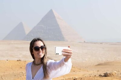 From Hurghada: Pyramids and Egyptian Museum Tour & Boat Ride - Tahrir Square and the Egyptian Museum: what to expect