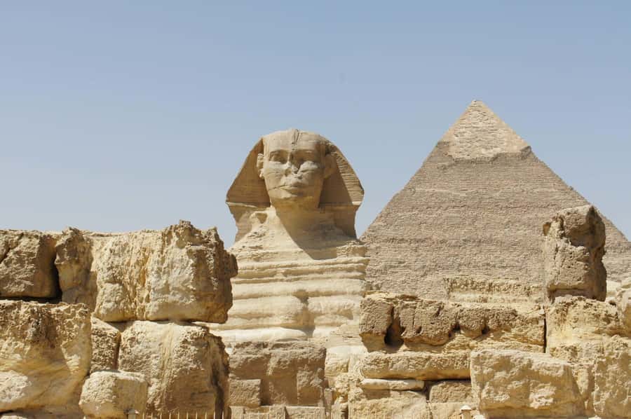 From Hurghada: Pyramids and Egyptian Museum Tour & Boat Ride - BBQ lunch in Cairo: simple, needed fuel