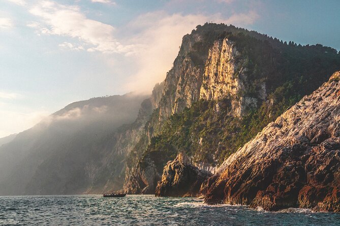 From La Spezia : boat trip in Cinque Terre, with free time ashore - Cinque Terre villages appear like a slideshow from water