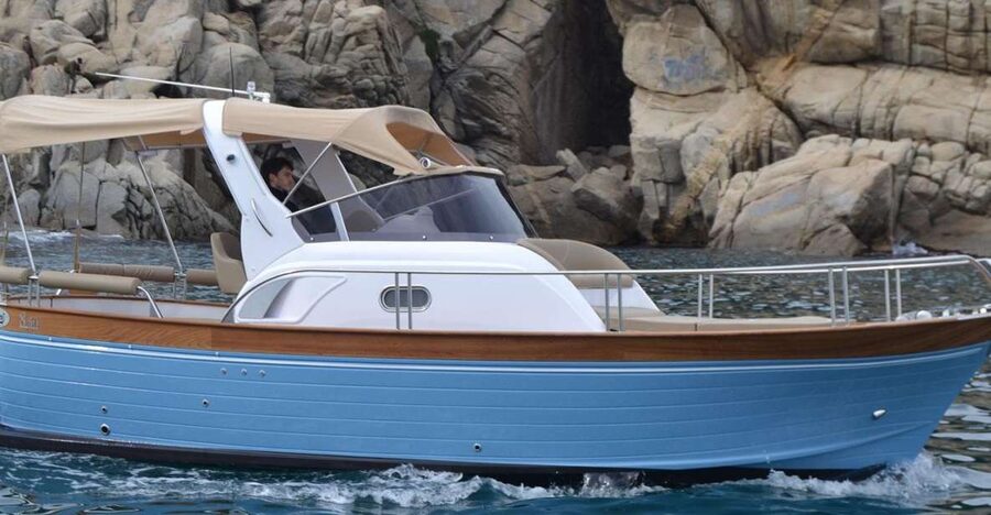 From La Spezia: Cinque Terre Boat Tour with Lunch and Drinks - Swim and snorkel stops at Rosse and Monesteroli