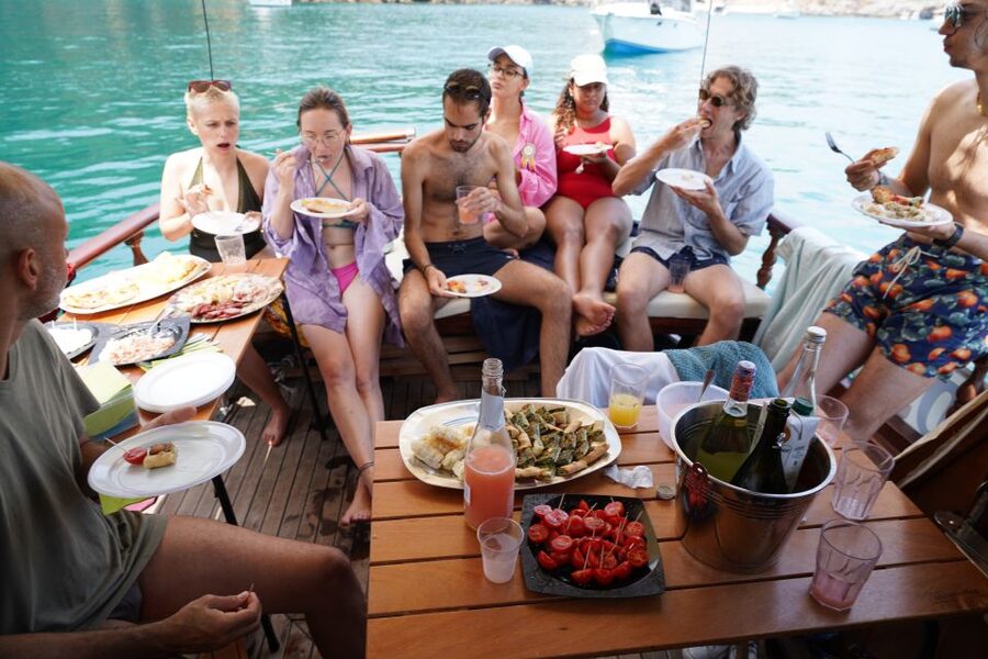 From La Spezia: Cinque Terre Boat Tour with Lunch and Wine - Key things that make this tour worth your attention