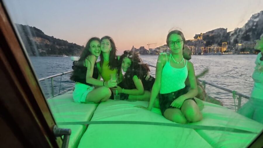 From La Spezia: Cinque Terre Boat Tour with Lunch and Wine - Vernazza shore time: great, but plan for the shuttle