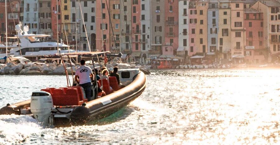 From La Spezia: Portovenere and 3 Islands Boat Trip - Cruising past the maritime hamlets: the “local” flavor