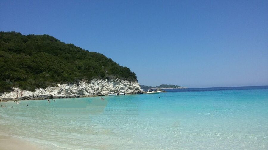 From Lefkimmi: Paxos, Antipaxos & Blue Caves Boat Tour - Onboard comfort: WiFi, audio guide, and how group size affects the vibe