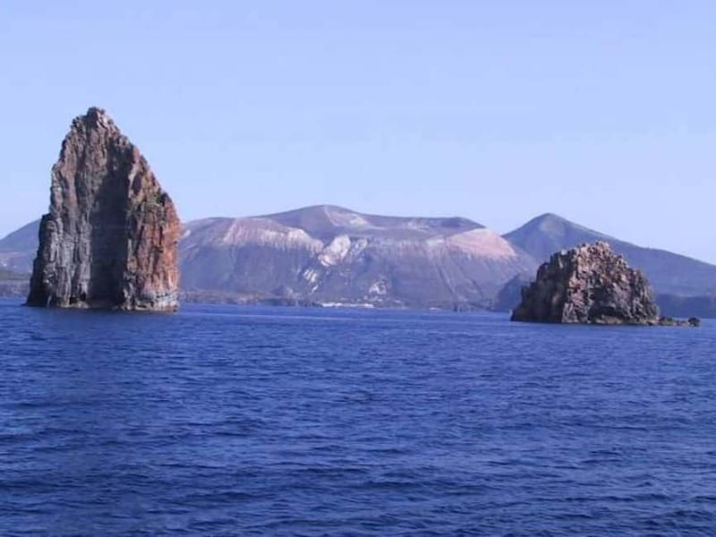 From Lipari: Boat Tour to Salina with Stops - The Boat Ride Experience: Comfort, Space, and What’s Included