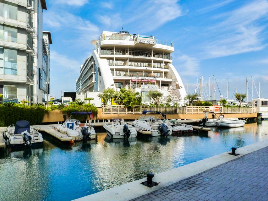 From Malaga: Day trip to Gibraltar and Dolphin Boat Tour - The dolphin boat tour: how the sea part really works