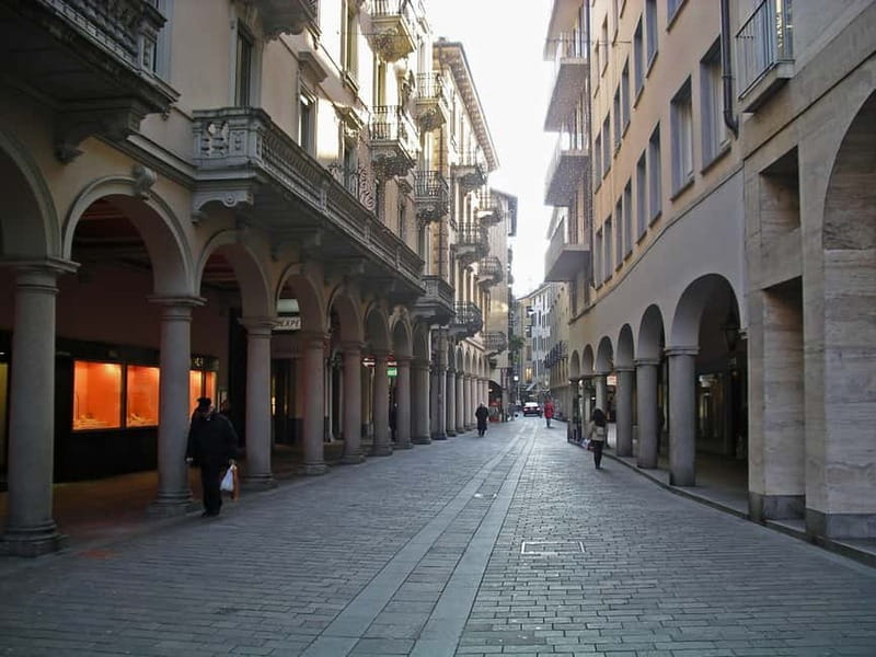 From Milan: Lake Como, Bellagio and Lugano Private Boat Tour - The Short River-Boat Stop: Small Moment, Good Momentum
