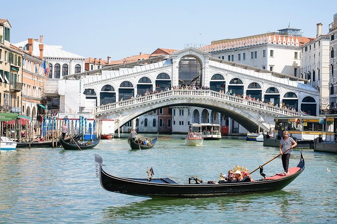 From Milan: Venice Full-Day Guided Tour With Boat Ride - Grand Canal views from the boat to San Marco (and why it matters)
