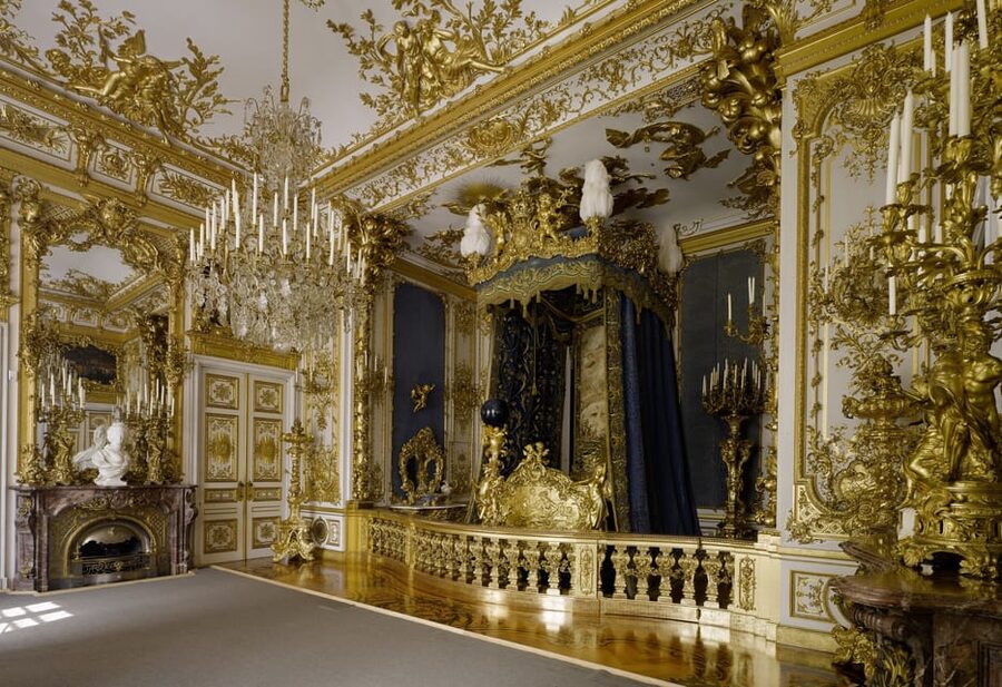 From Munich: Herrenchiemsee Palace and Boat Trip Day-Tour - Herreninsel and Herrenchiemsee Palace: Versailles-style theater, Bavarian attitude