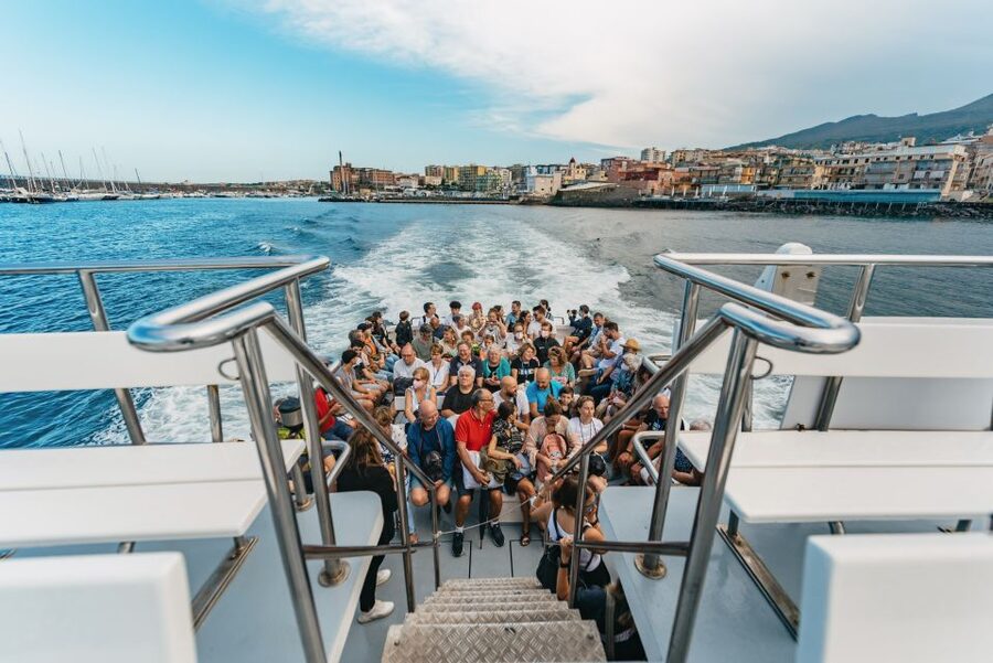 From Naples: Gulf of Naples & Capri Sightseeing Boat Tour - Key things that make this Capri day trip work