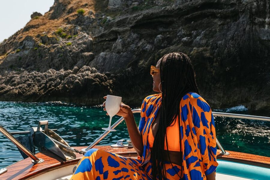 From Naples: Positano and Amalfi Boat Tour with Drinks - Sailing the Amalfi Coast: Sights you’ll actually notice