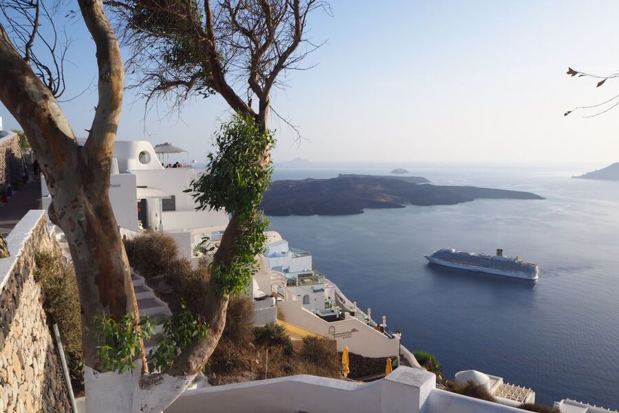From Naxos: Full-Day Boat Trip to Santorini - Athinios Port to Fira: what the bus ride actually gives you