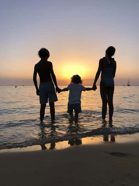 From Olhão: Ria Formosa Sunset Island Boat Tour - Guides make the difference: Claudio, Ivan, William, and the storytelling style